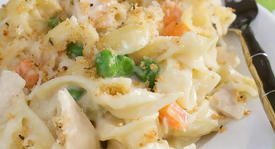 Chicken pasta and sauce 